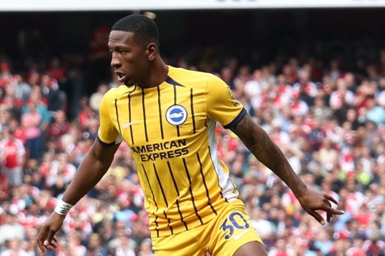 Brighton, con Pervis Estupiñán a la variante, se lleva el empate contra Arsenal