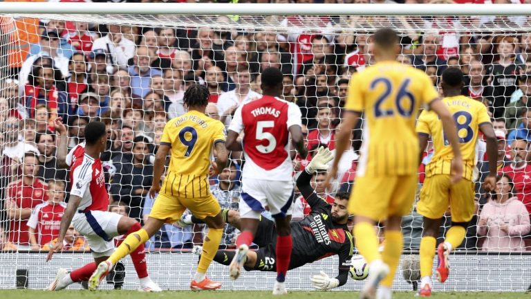 Brighton hit back to deny ten-man Arsenal