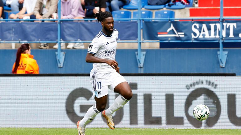 Clermont - Paris FC (0-1) : carton plein pour les Parisiens, leaders de Ligue 2