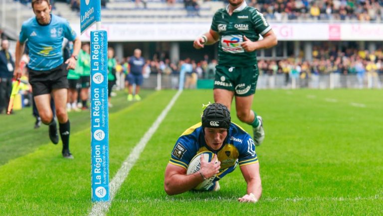 Clermont écrase Pau : Tixeront brille, Robson déçoit