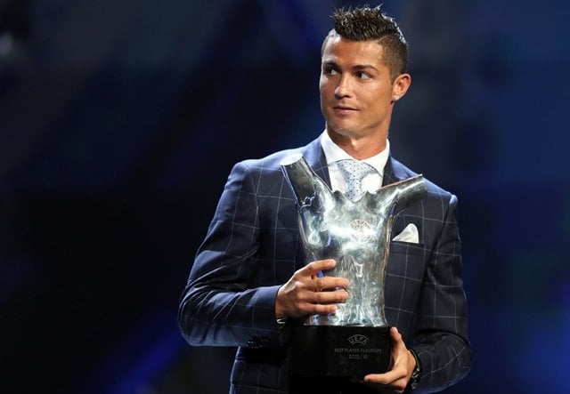 Cristiano Ronaldo shines in $7.6 million diamonds at Monaco Champions League draw