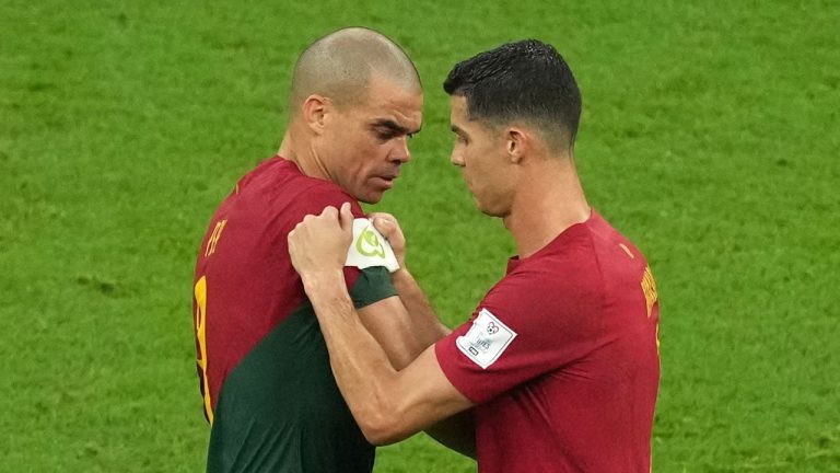 Cristiano Ronaldo y Sergio Ramos reaccionan a la retirada de Pepe con emotivos mensajes