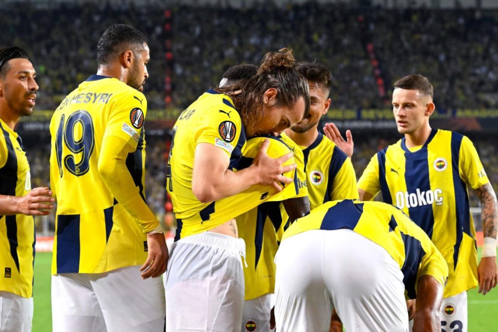 Fenerbahçe et Rangers brillent en Ligue Europa