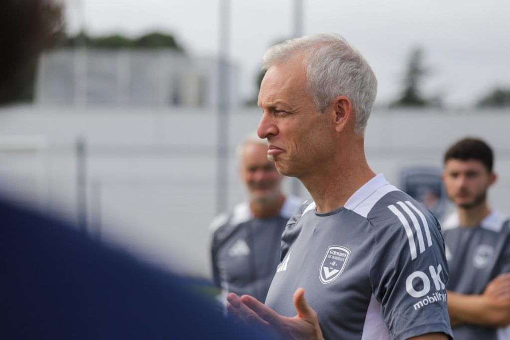 Football : nouvel entraîneur des Girondins de Bordeaux, Bruno Irles face à son « plus grand challenge »