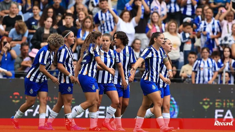 Goleada nas bancadas e no marcador: equipa de futebol feminino do FC Porto vence U. Leiria por 9-0 - FC Porto - Jornal R