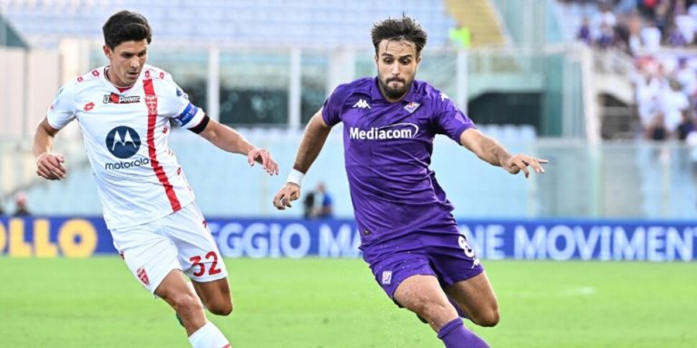 Il Verona espugna Marassi, 2-0 al Genoa. Fiorentina-Monza 2-2, Gosens salva i viola