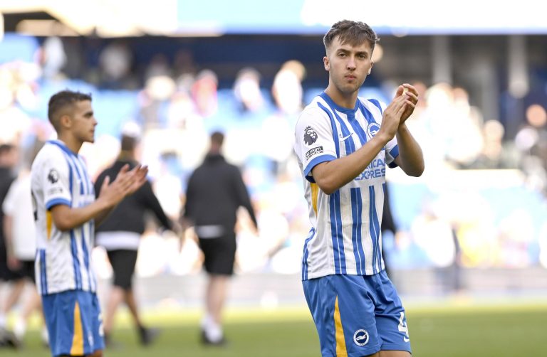 Jack Hinshelwood : un leader en devenir pour Brighton en Premier League