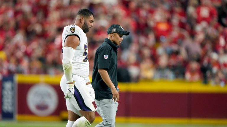 Kyle Van Noy critique l'équipe médicale des Chiefs après blessure