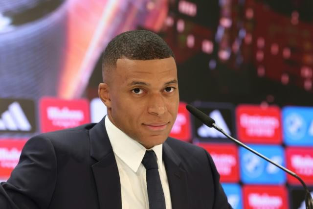 Kylian Mbappé devient actionnaire majoritaire du club de Ligue 2 Caen : un investissement marquant dans le football français