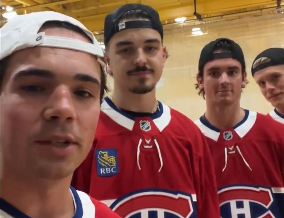 Les Canadiens s'engagent avec les jeunes à travers le sport