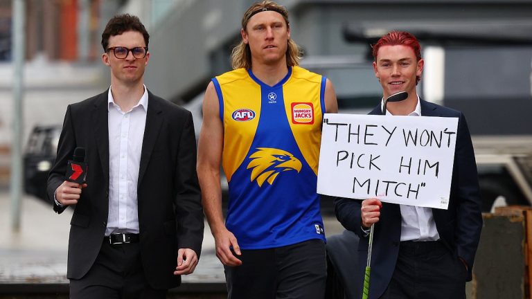 Les Stars de l'AFL en Costumes Hilarants pour Whacky Wednesday