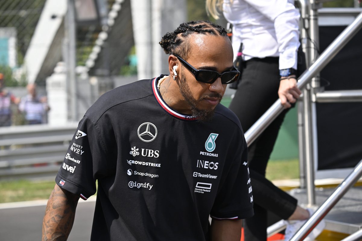 Lewis Hamilton signe chez Ferrari : un tournant inattendu !