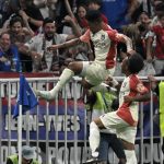 Ligue 1 : mené 1-3, Lyon renverse Strasbourg avec un assist de Malick Fofana (vidéo)