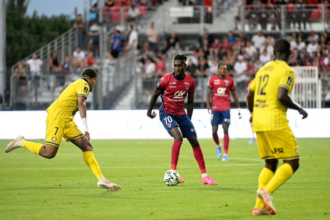 Ligue 2 : à peine arrivé, Diop déjà intégré au groupe du Clermont Foot pour le déplacement à Troyes