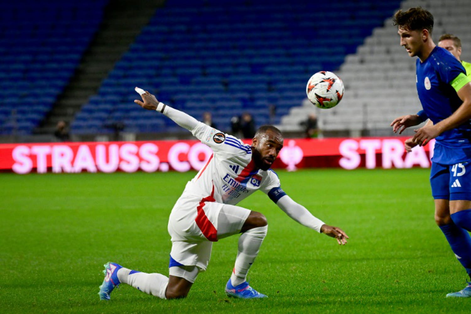 Lyon s'impose 2-0 contre l'Olympiakos en Ligue Europa