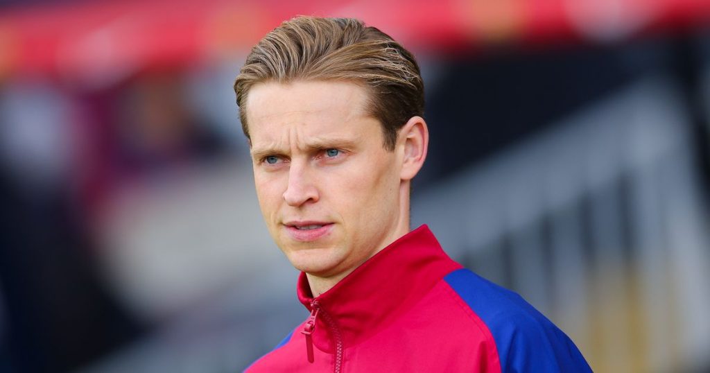 Man Utd make final transfer decision on Frenkie de Jong as deadline day arrives