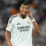 Mbappé brille avec un doublé malgré les critiques