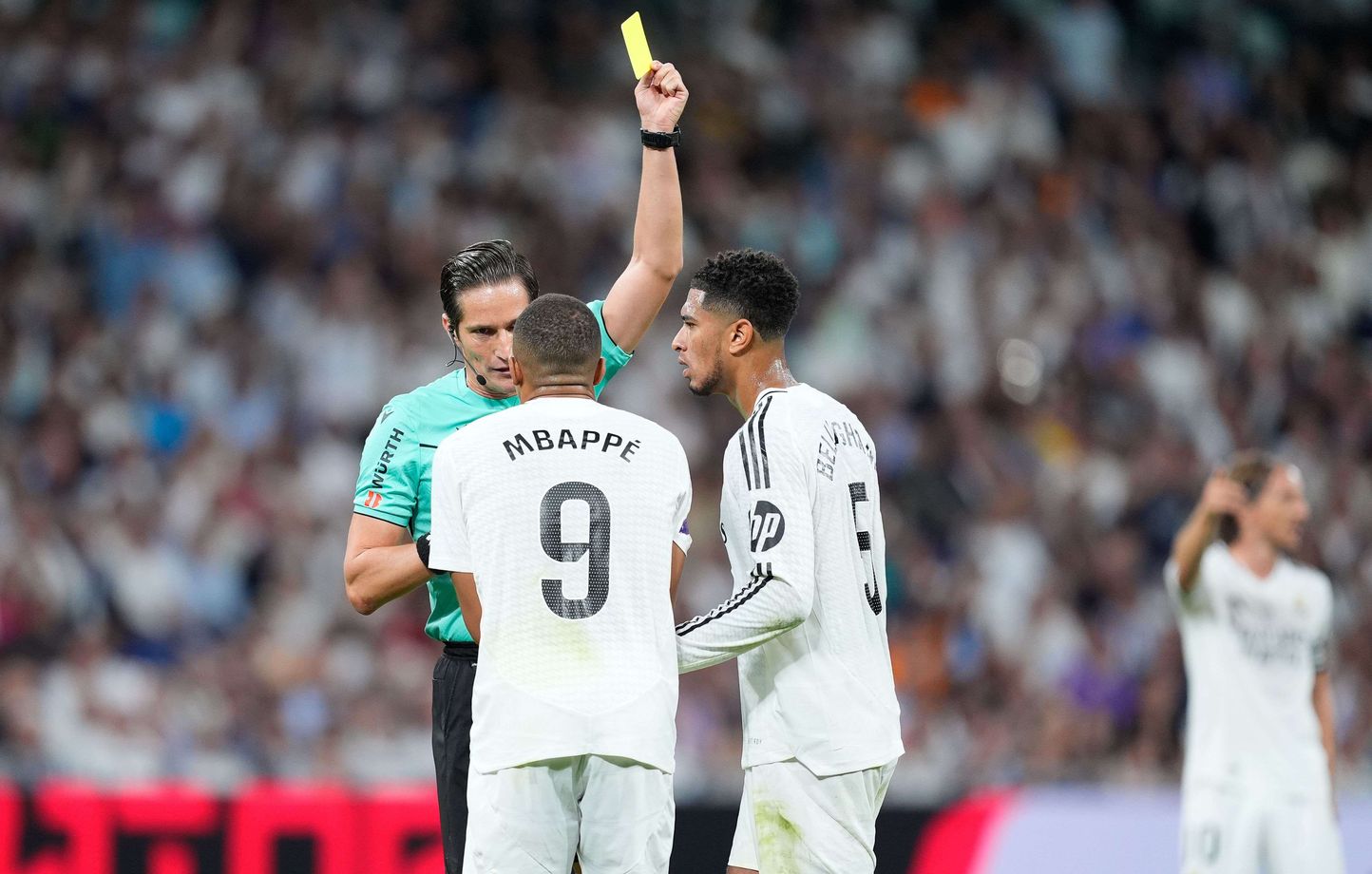 Mbappé et l'arbitre : incompréhension totale au Santiago-Bernabéu