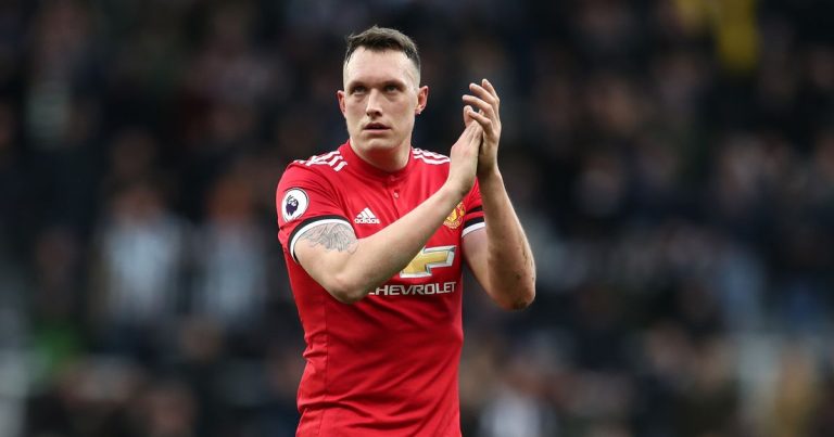 Phil Jones raconte une soirée arrosée avant un match décisif