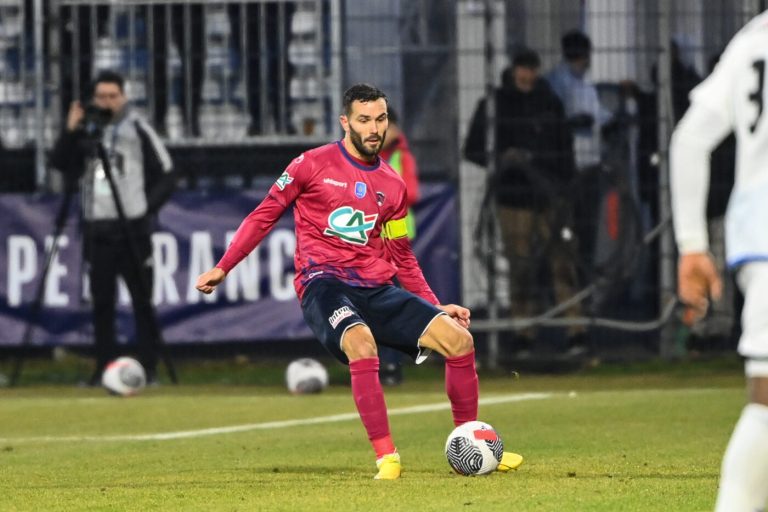 Pronostic Clermont Red Star : Analyse et cotes de Ligue 2