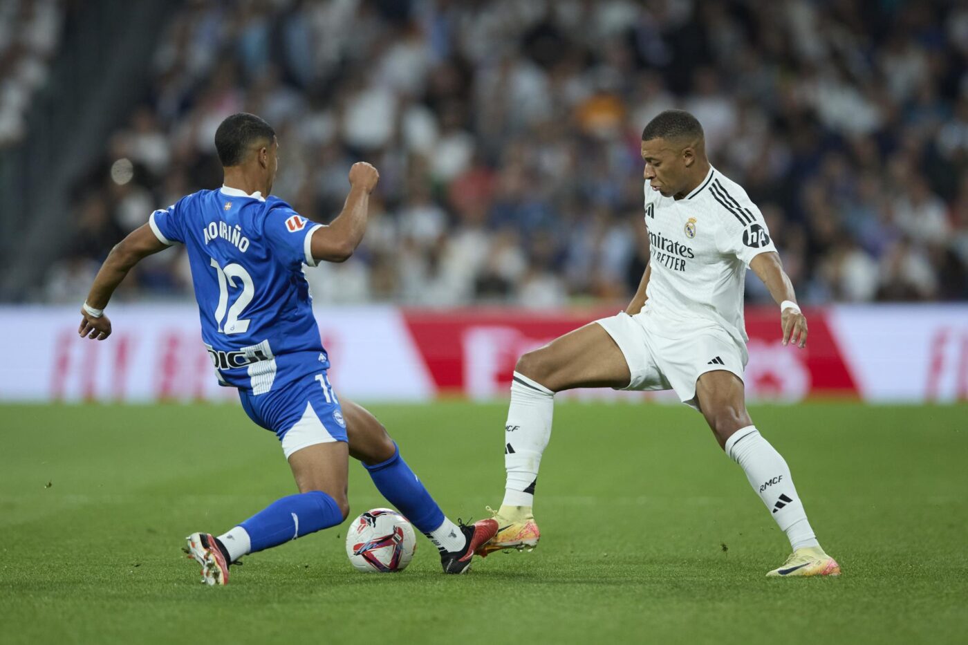 Real Madrid résiste à Alavés malgré un but de Mbappé