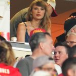 Taylor Swift encourage les Chiefs après un orage au stade