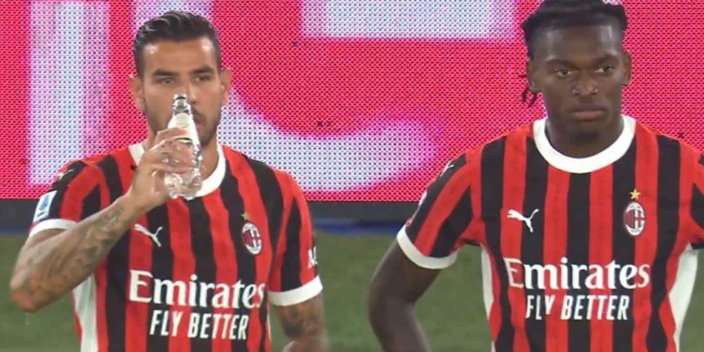 Theo Hernandez e Leao spaccano il Milan, gesto plateale. Ibra in vacanza