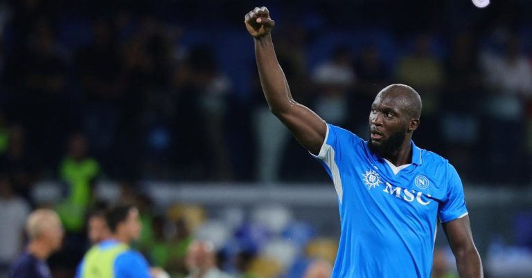 « Une habitude » : homme du match et buteur pour ses débuts avec Naples, Romelu Lukaku en une de la presse sportive ital