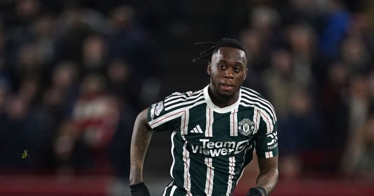 Wan-Bissaka completes £15m move to West Ham from Manchester United