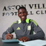 Yeimar Mosquera firma con Aston Villa, pero se va cedido