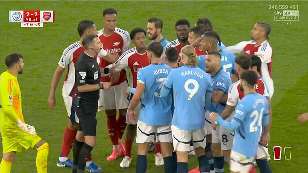 Match tendu entre Manchester City et Arsenal