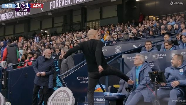 Pep Guardiola furieux après l'égalisation de Calafiori lors du match contre Arsenal