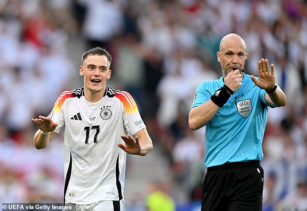 L'arbitre Anthony Taylor a refusé la demande de penalty de l'Allemagne