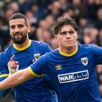 AFC Wimbledon s'impose 4-0 face à Carlisle après des problèmes de terrain