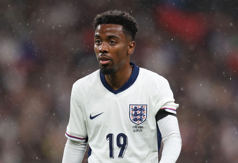 Angel Gomes envisage un retour à Manchester United