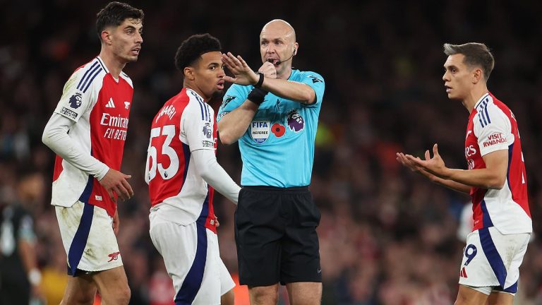 Arsenal : Les fans en colère après la décision controversée de l'arbitre