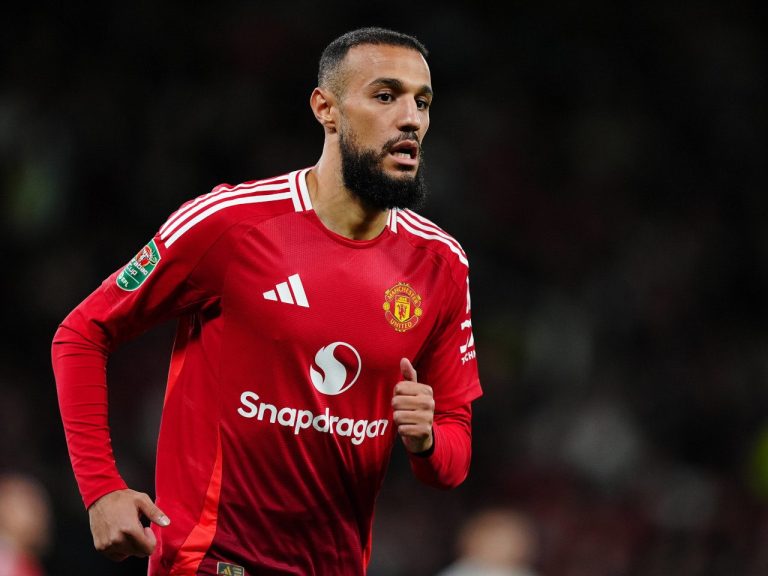 Blessure de Mazraoui : Manchester United en crise avant le match