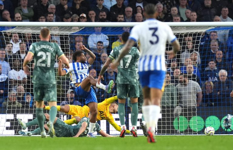 Brighton renverse Tottenham en Premier League (3-2)