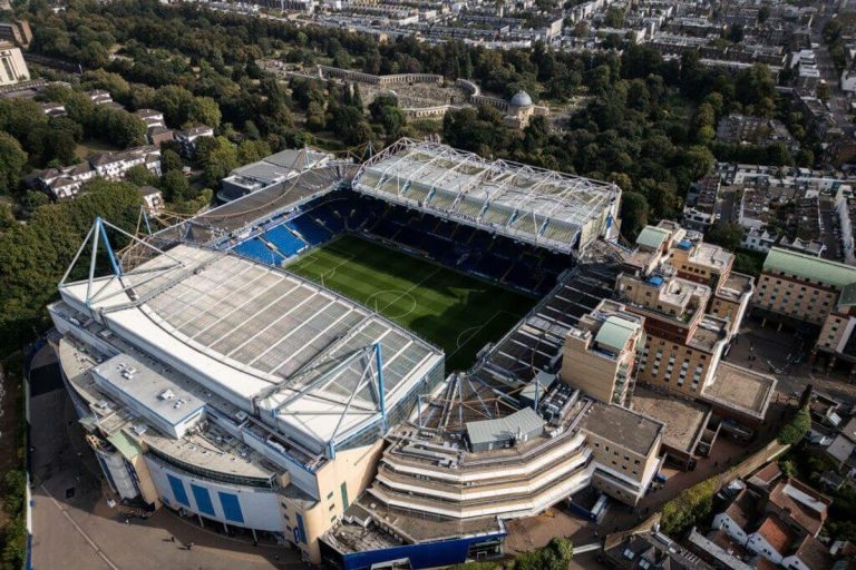 Chelsea Pitch Owners : Le pouvoir des supporters sur Stamford Bridge