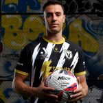 Chris Ikonomidis défend l'A-League avant le début de la saison