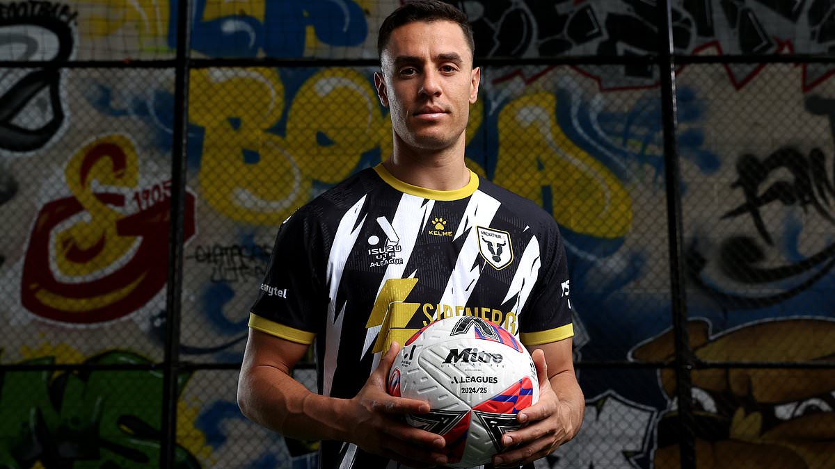 Chris Ikonomidis défend l'A-League avant le début de la saison