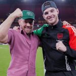 Conor McGregor s'amuse avec les stars d'Arsenal après leur victoire