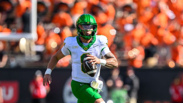 Dillon Gabriel : L'Offensive d'Oregon Est-Elle Prête à Briller ?