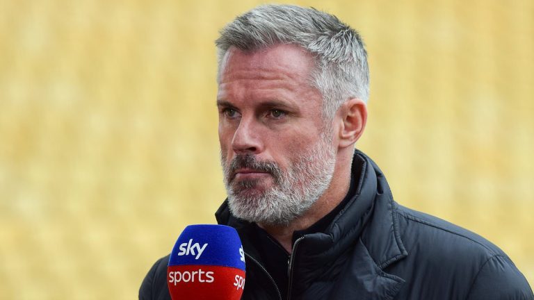 Erik ten Hag sous pression : Carragher critique les dirigeants de Man Utd