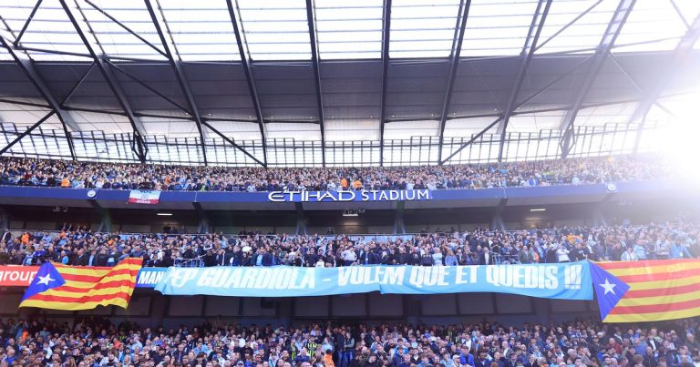 Guardiola réagit aux fans après la victoire de Manchester City