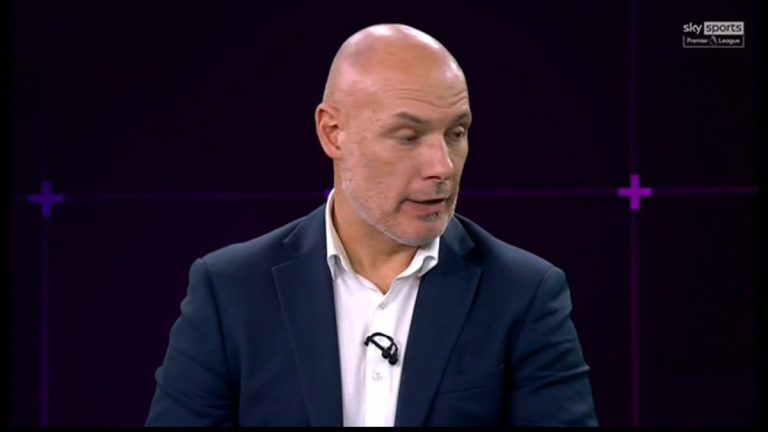 Howard Webb admet l'erreur de VAR sur la décision de Manchester United