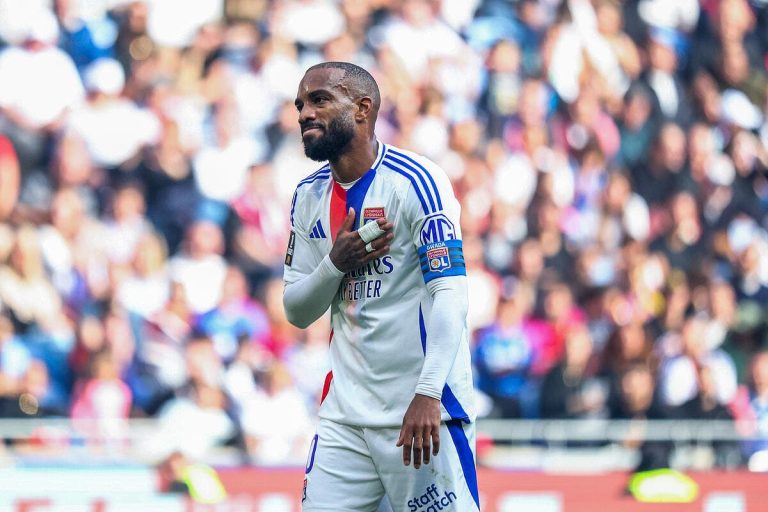 Lacazette en crise : l'OL soutient son capitaine