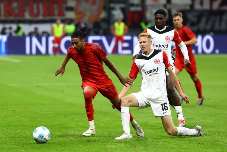 Le Bayern Munich accroché à Francfort : un match spectaculaire