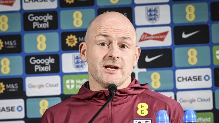 Lee Carsley : Une Défaite qui Renforce l'Angleterre avant la Finlande