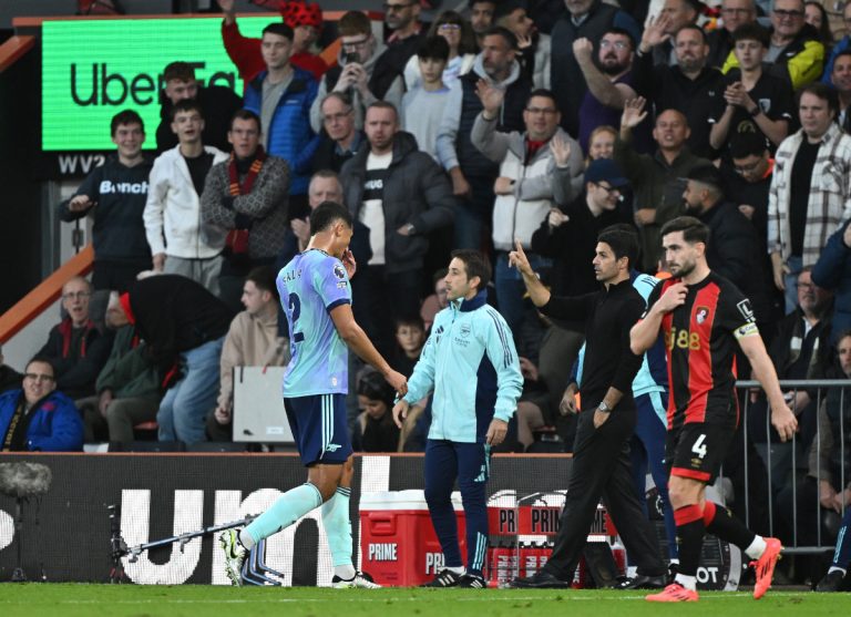 Mikel Arteta furieux après le carton rouge de Saliba contre Bournemouth